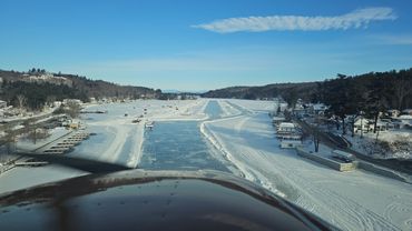 Alton Bay Ice Runway at Lake Winnipesaukee

(The only FAA approved ice runway in continental US)
Cre